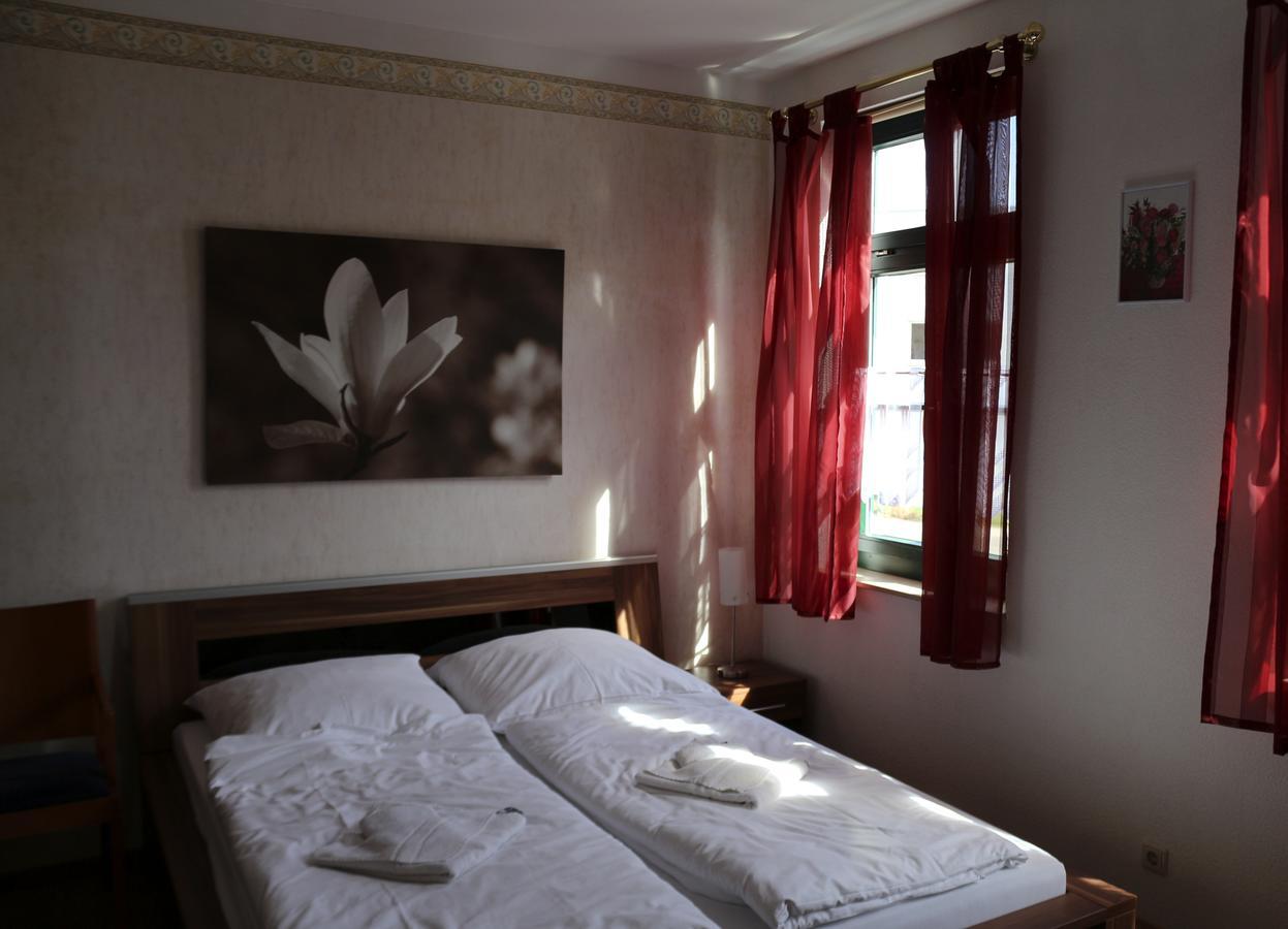 Gasthaus & Pension "Zur Rose" Weimar (Thuringia) Bagian luar foto