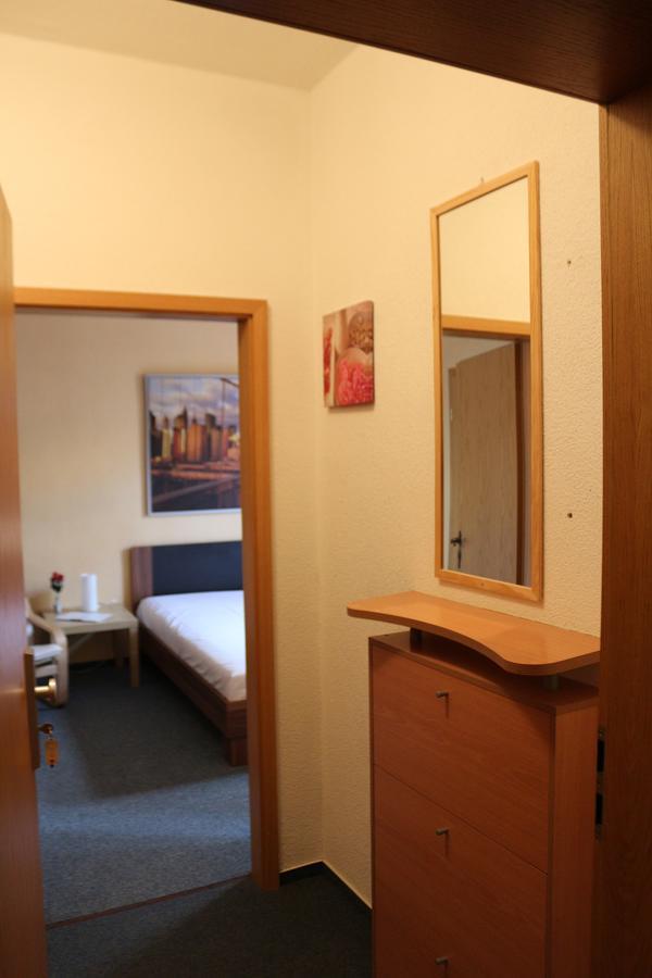 Gasthaus & Pension "Zur Rose" Weimar (Thuringia) Bagian luar foto