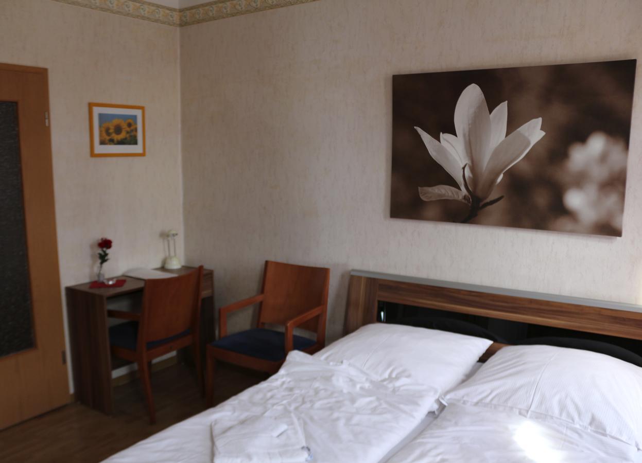 Gasthaus & Pension "Zur Rose" Weimar (Thuringia) Bagian luar foto